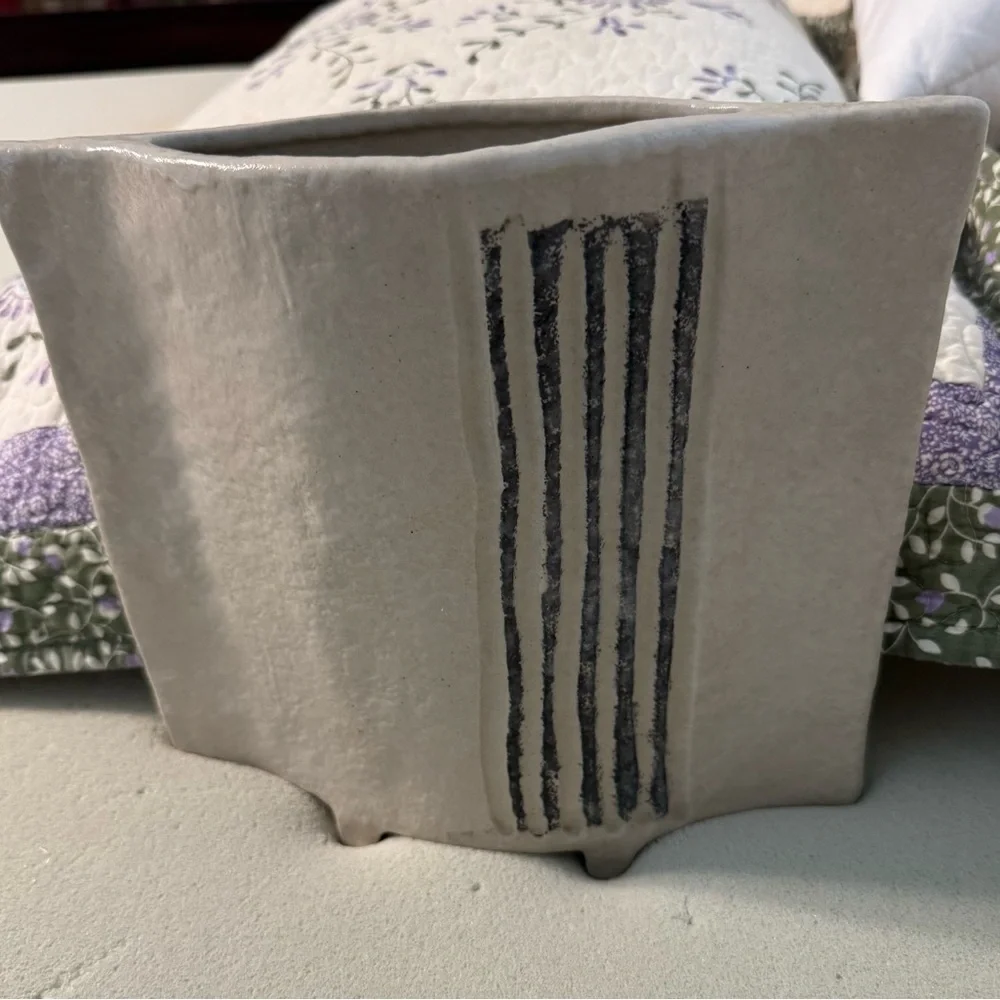 Postmodern‎ irregular shaped vase